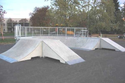Open Bowl combi made of A+ URBAN DESIGN concrete Skateelements